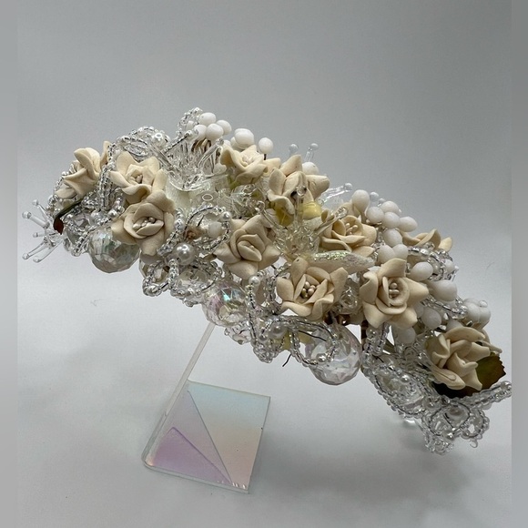 Vintage hairband wedding main image 12